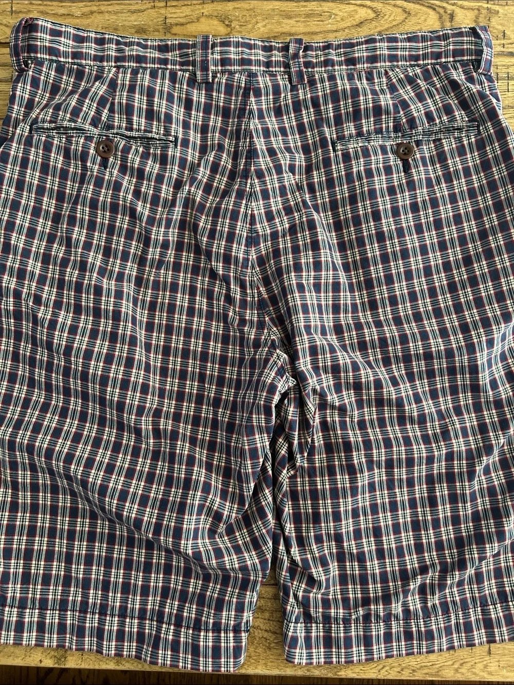 Vintage Men’s J. Crew Navy, Red & Cream Plaid Flat Front Shorts